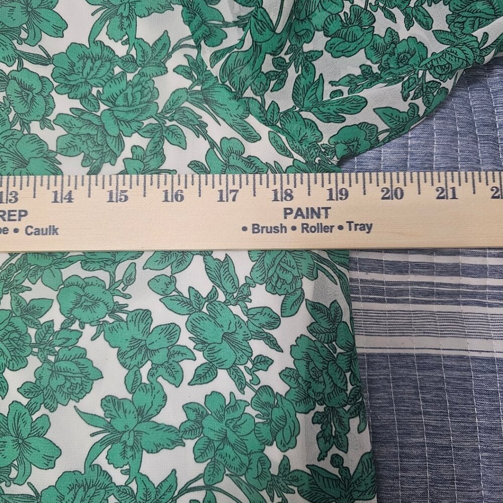 Calypso Green & White Floral Blouse with Trumpet Sleeves Women's - Size Medium - Picture 6 of 7